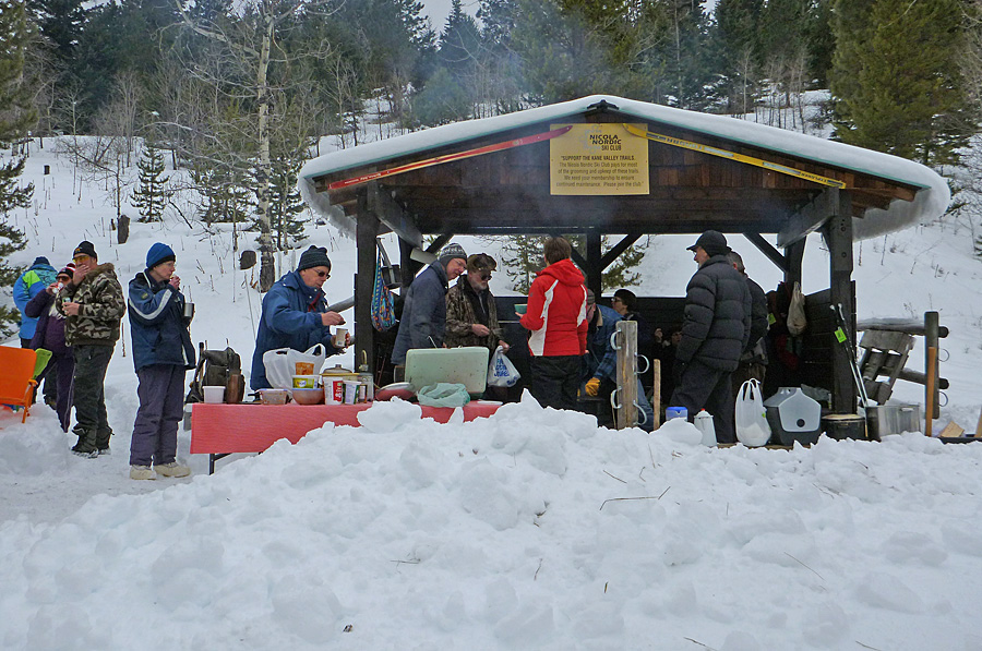 P3 shelter was the centre of the Chili Sunday activity.  Photo: Alan Burger